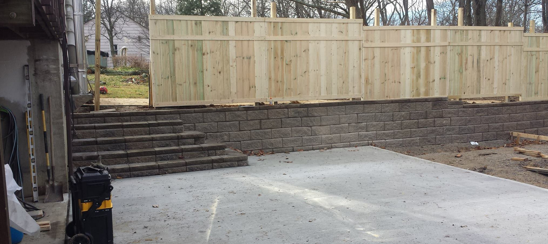 RETAINING WALLS